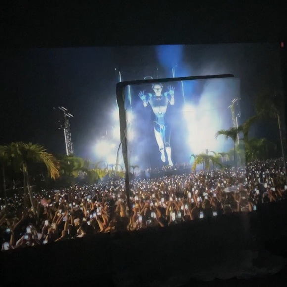 Portable Projector - Picture 7 of 7